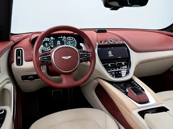 Aston Martin DBX 2022