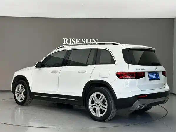 Mercedes-Benz GLB 2023