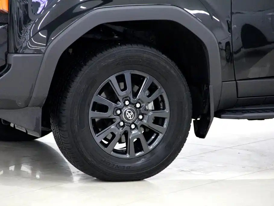 Toyota Prado 2025 — фото 23