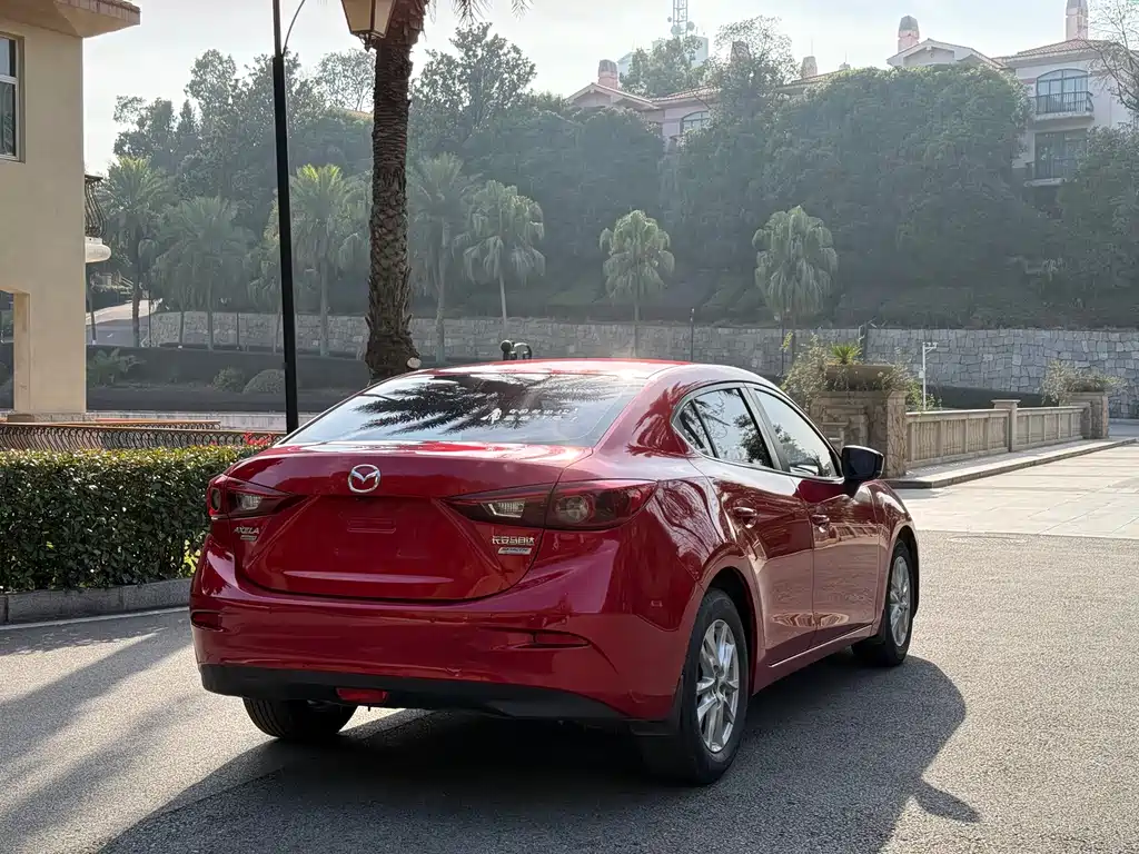 Mazda 3 Axela 2019 — фото 8
