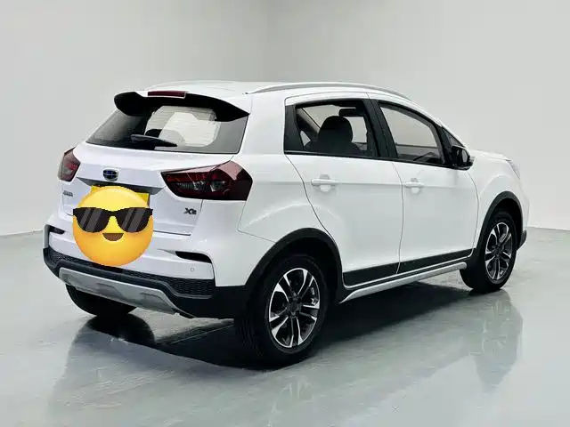 Geely Vision X3 2020 — фото 17