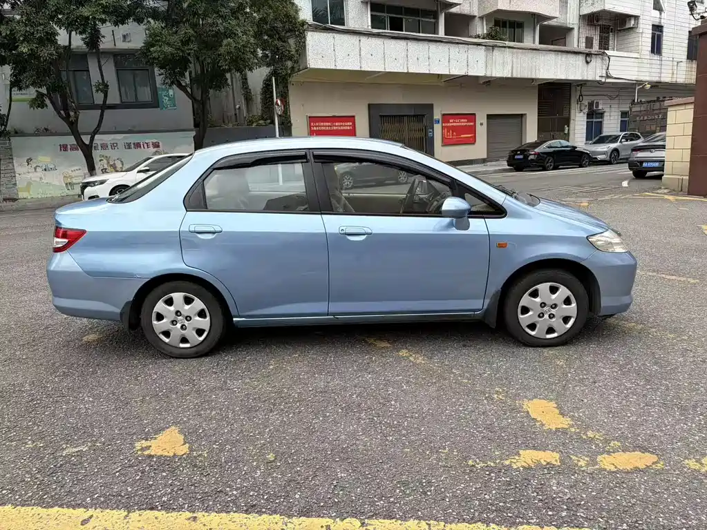 Honda Fit 2004 — фото 4