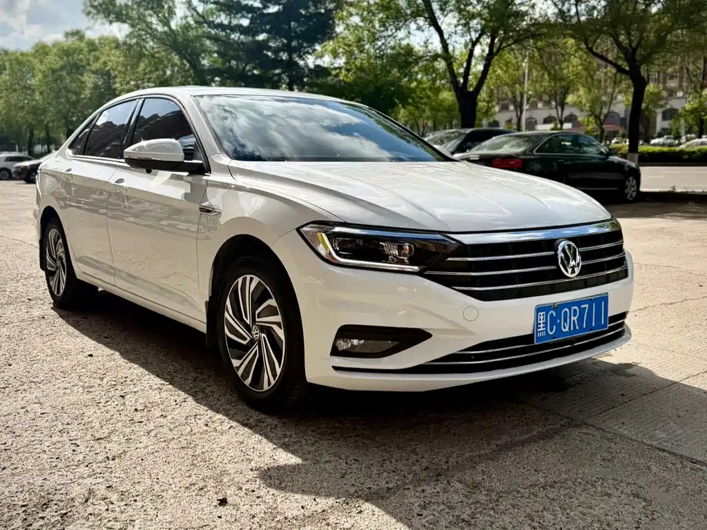 Volkswagen Sagitar 2022