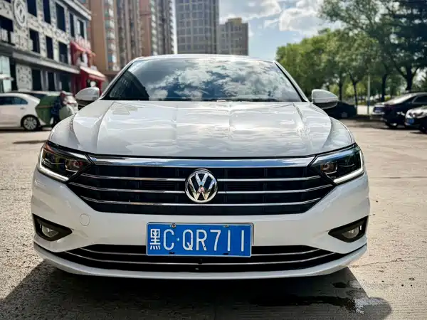 Volkswagen Sagitar 2022