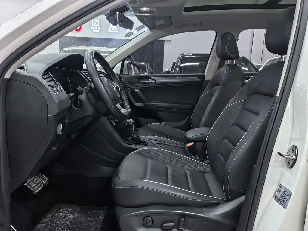 Volkswagen Tiguan L 2020 — фото 4