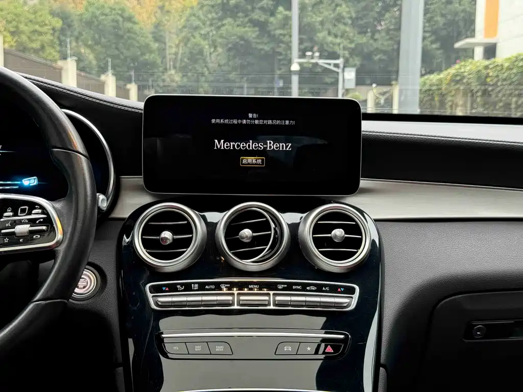 Mercedes-Benz GLC 2020 — фото 13