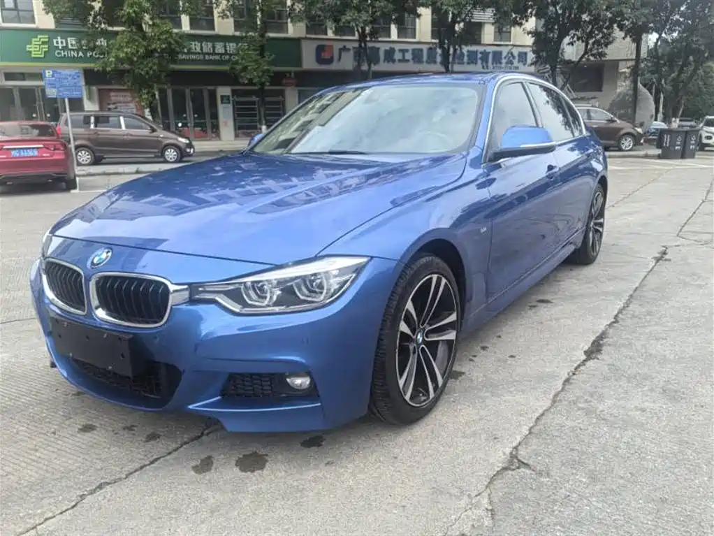 BMW 3 Series 2019 — фото 1