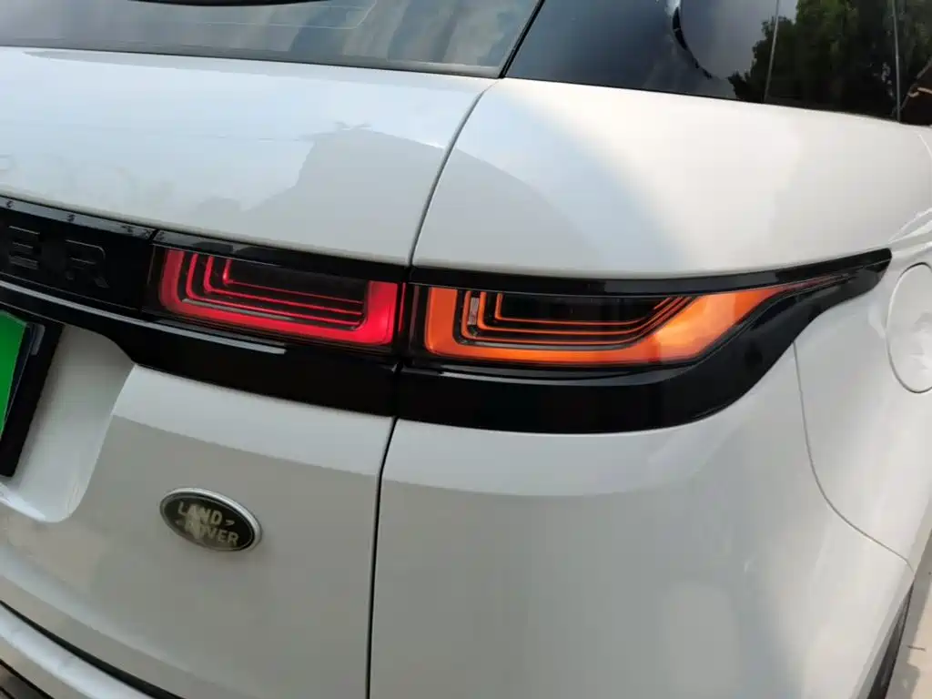 Land Rover Evoque 2021 — фото 8