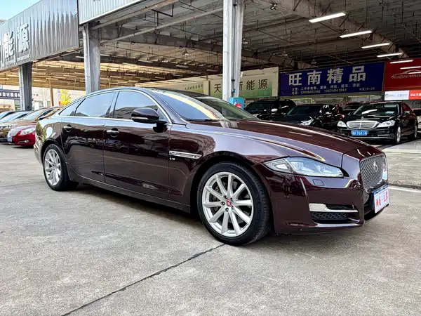 Jaguar XJ 2018