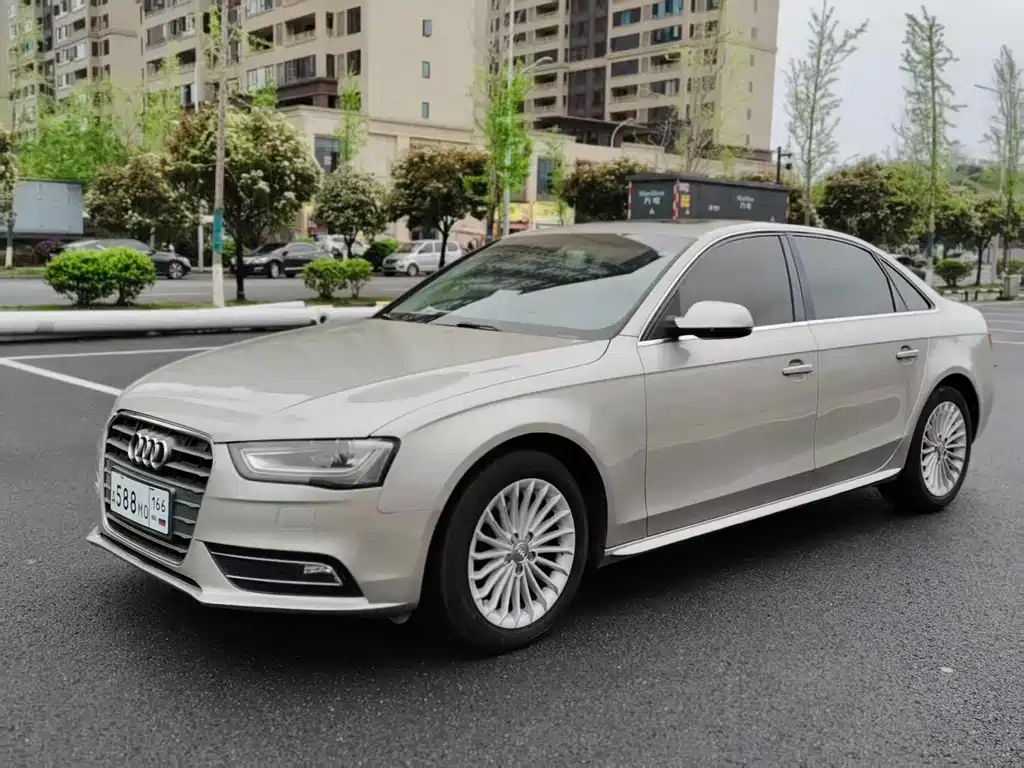 Audi A4L 2016 — фото 1