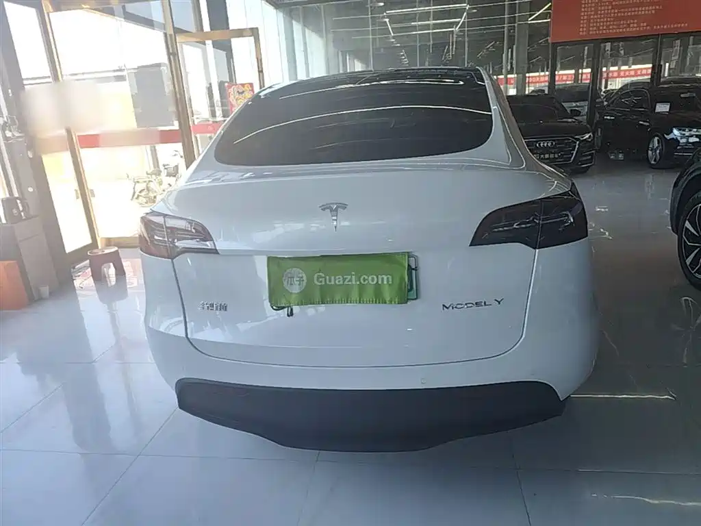 Tesla Model Y 2022 — фото 6