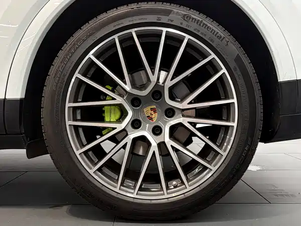 Porsche Cayenne New Energy 2022