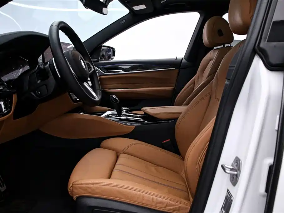BMW 6 Series GT 2024 — фото 12