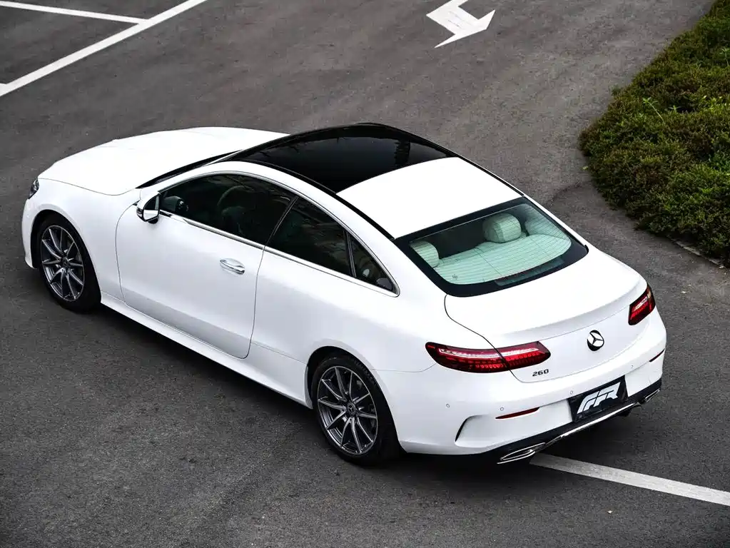 Mercedes-Benz E-Class 2022 — фото 16