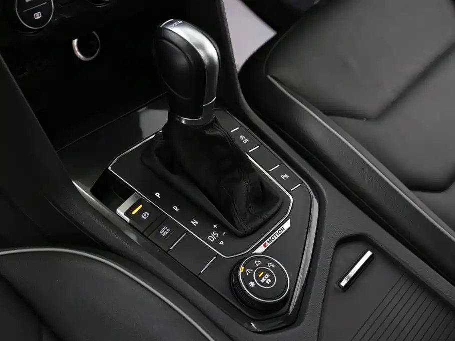 Volkswagen Tiguan 2019 — фото 12