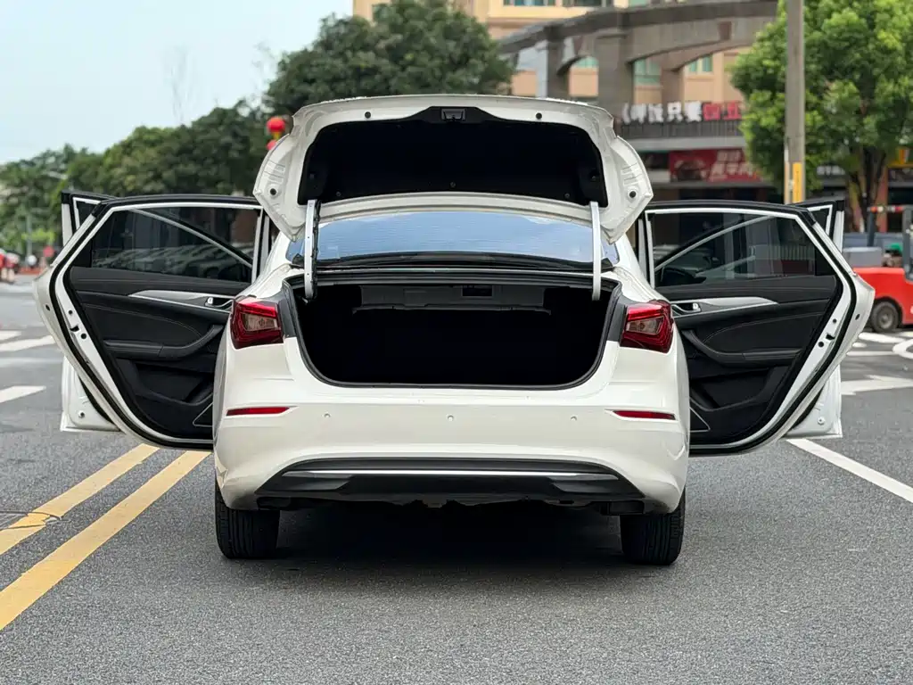 Changan Escape 2018 — фото 16