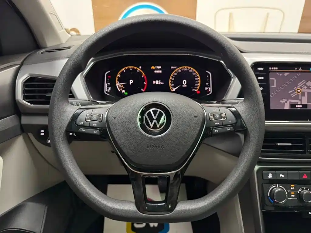 Volkswagen T-Cross 2023 — фото 11
