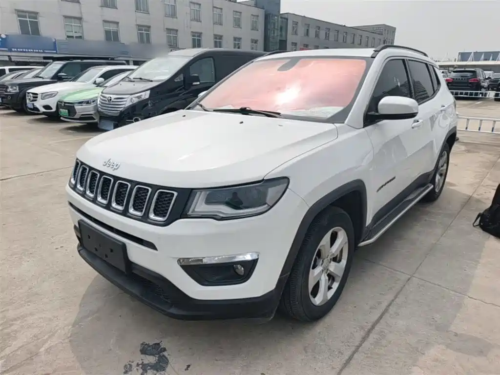 Jeep Compass 2017 — фото 1