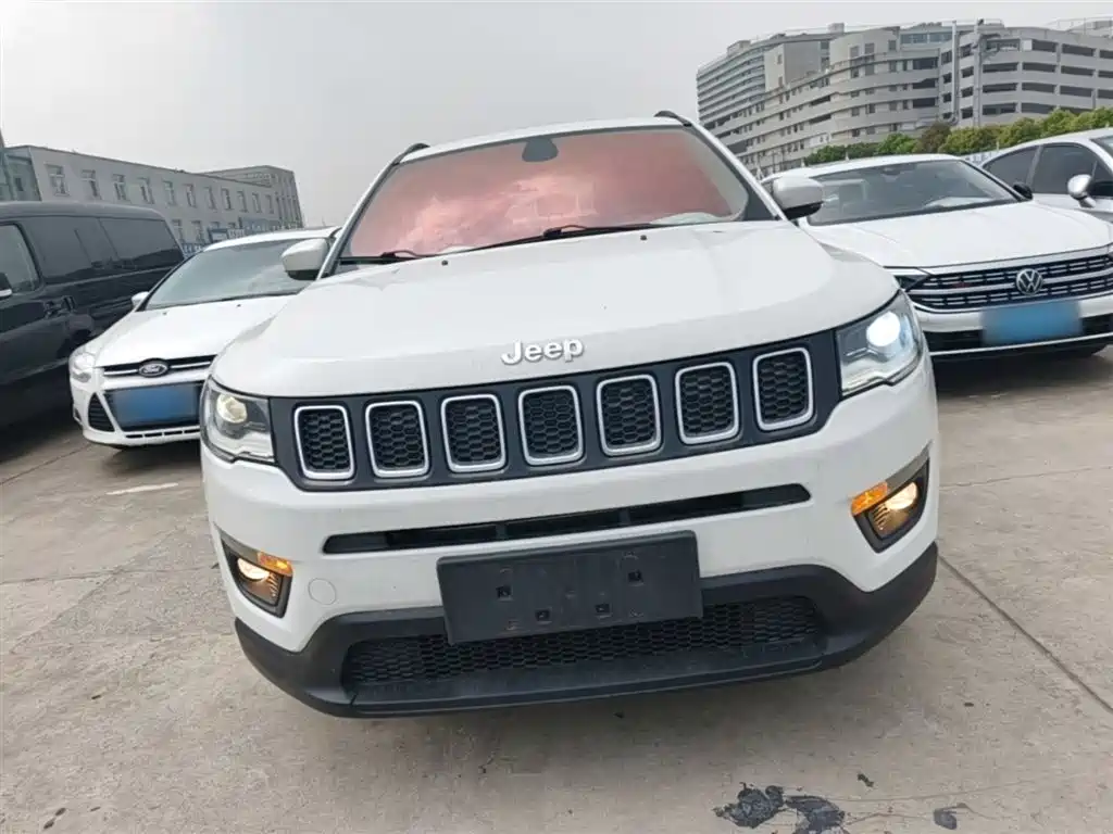 Jeep Compass 2017 — фото 3