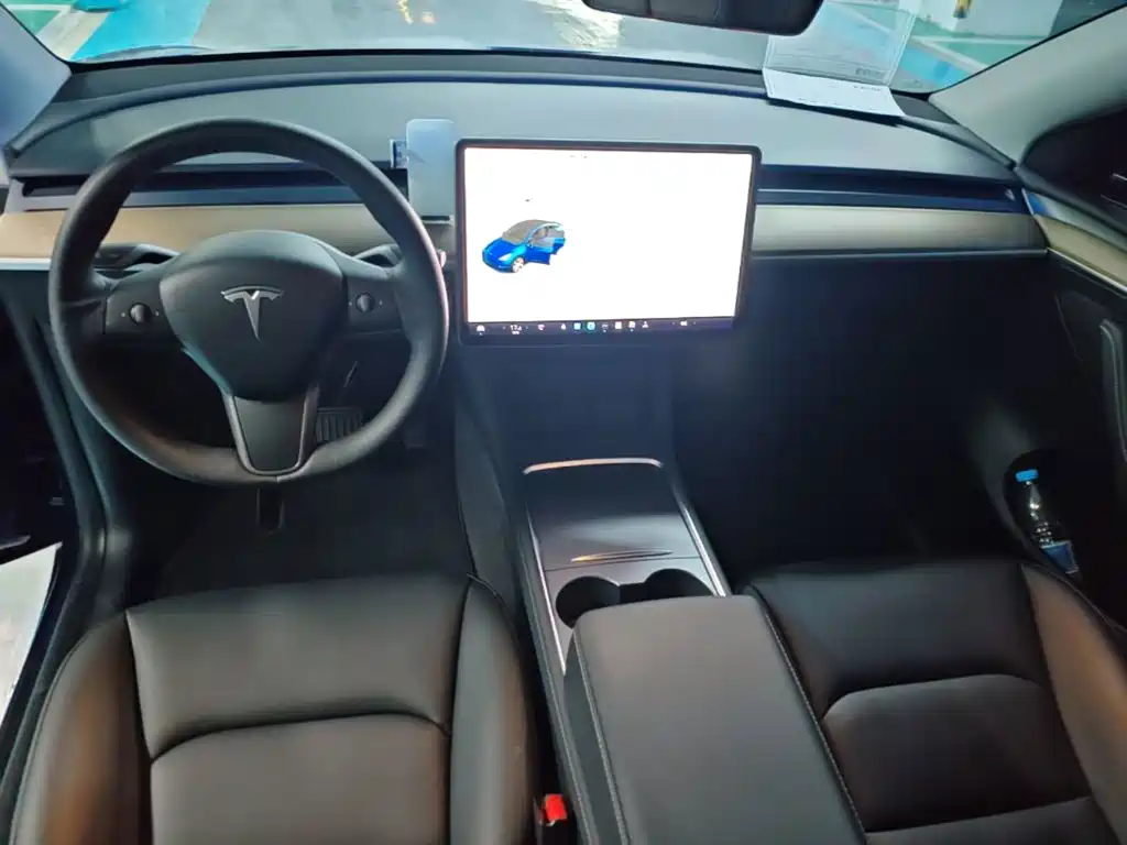 Tesla Model Y 2021 — фото 10