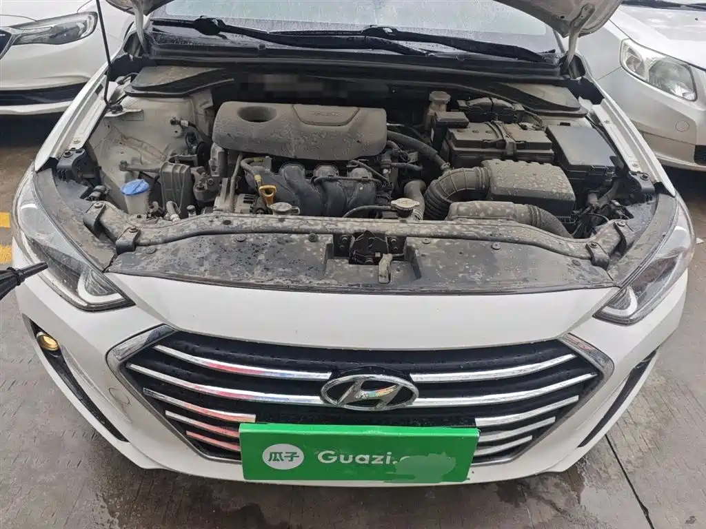 Hyundai Elantra 2018 — фото 11