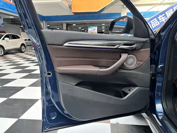 BMW X1 2021