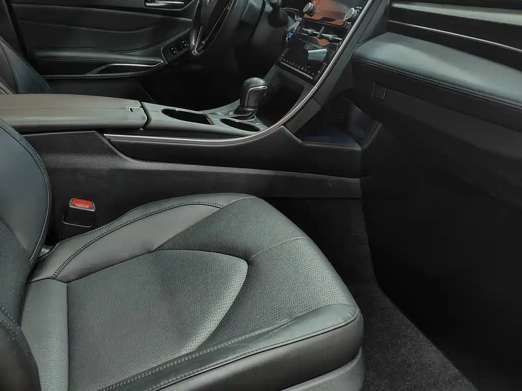 Toyota Avalon 2019 — фото 11
