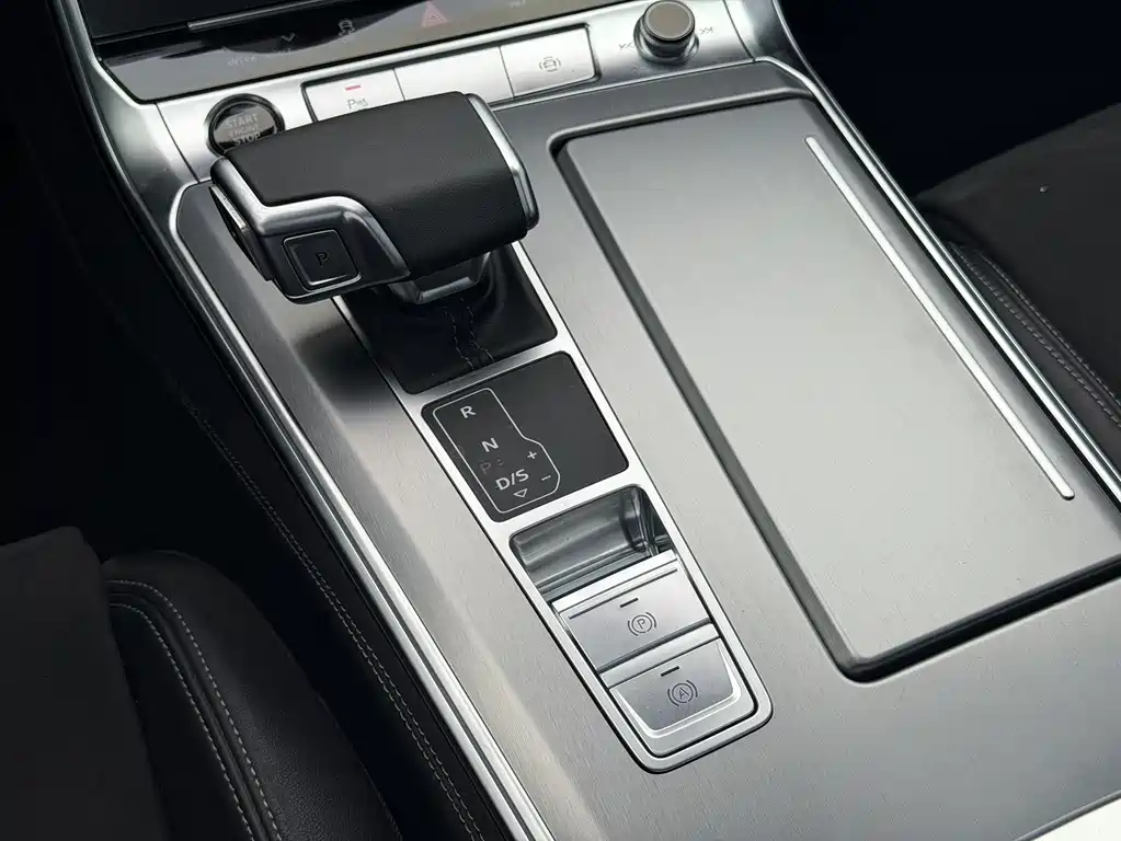 Audi A7L 2024 — фото 14