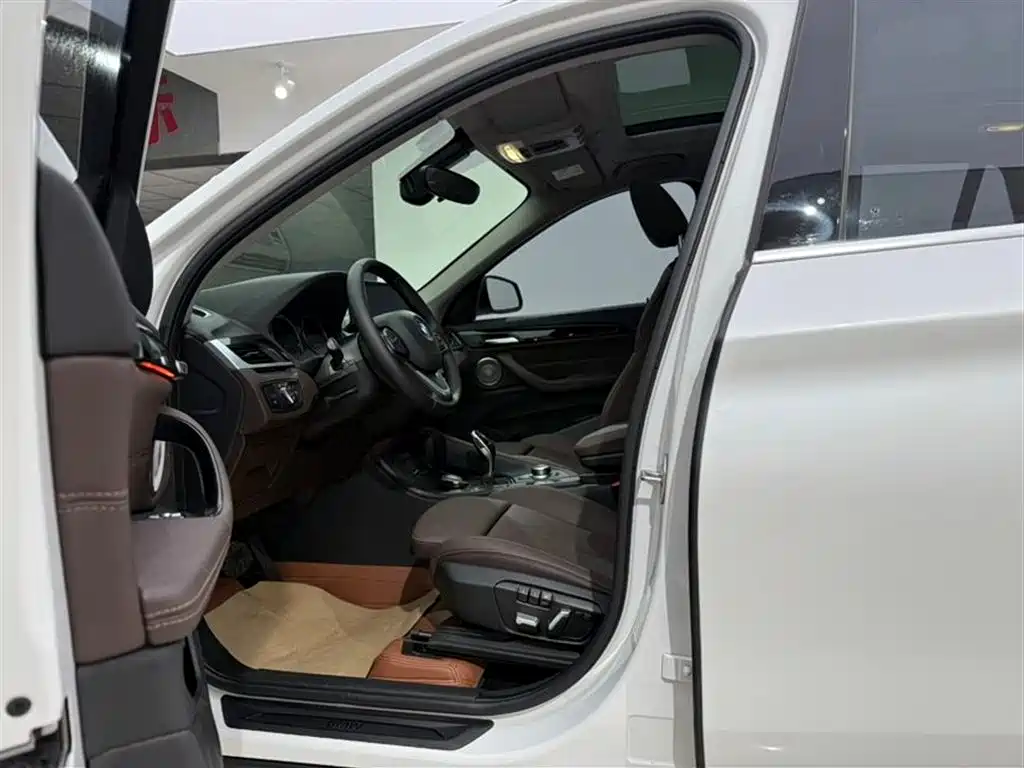 BMW X1 2022 — фото 14
