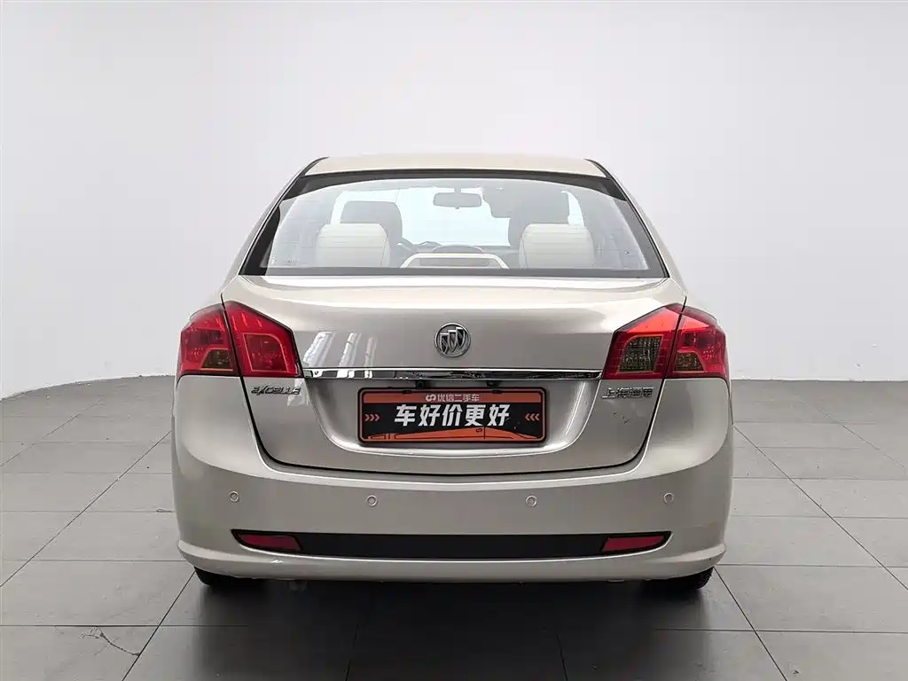 Buick Excelle 2015 — фото 4