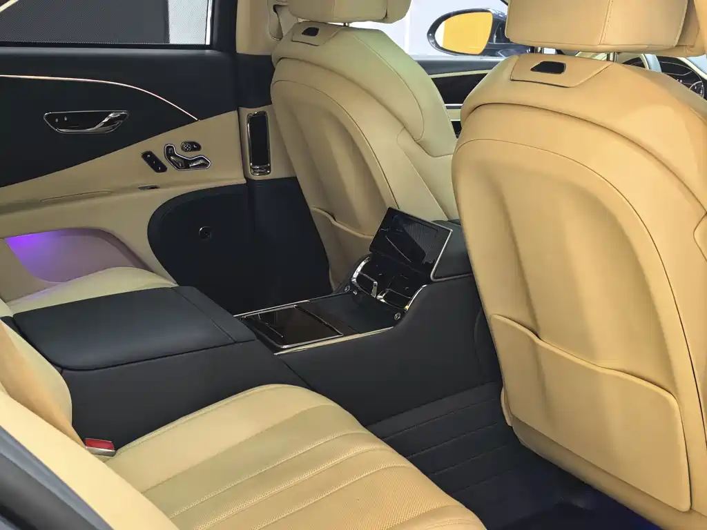 Bentley Flying Spur 2022 — фото 23