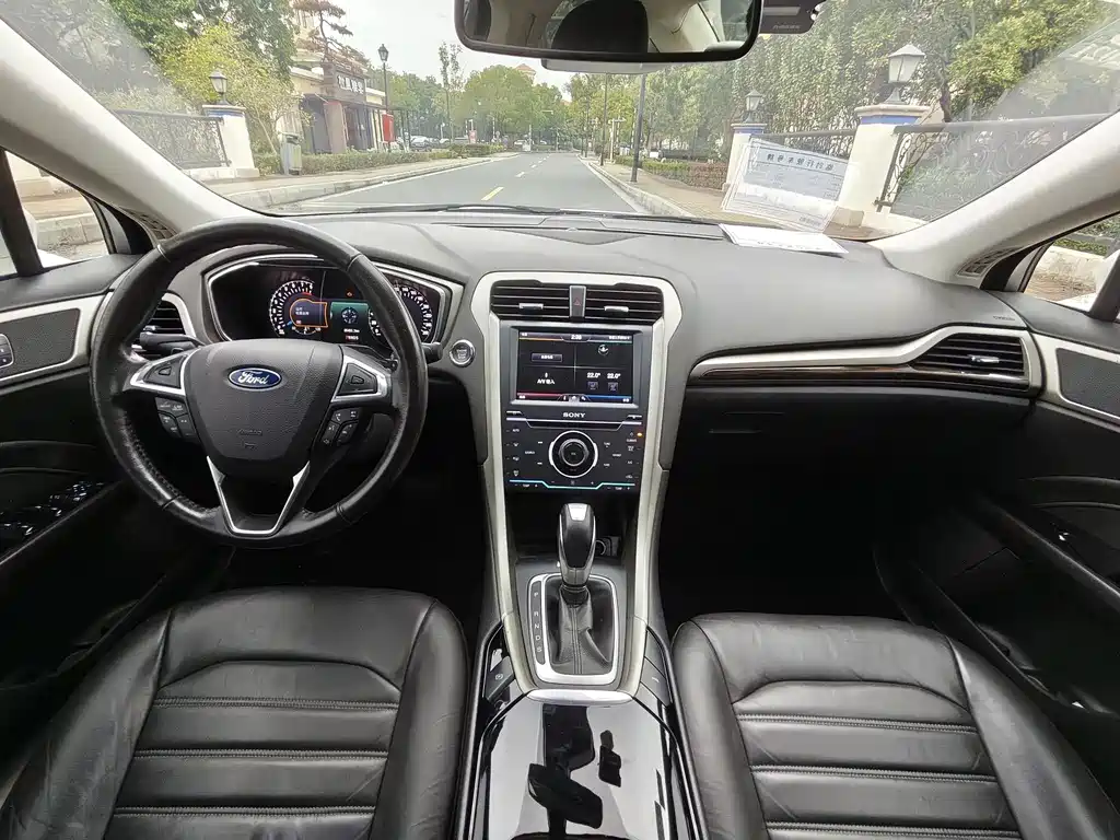 Ford Mondeo 2014 — фото 13