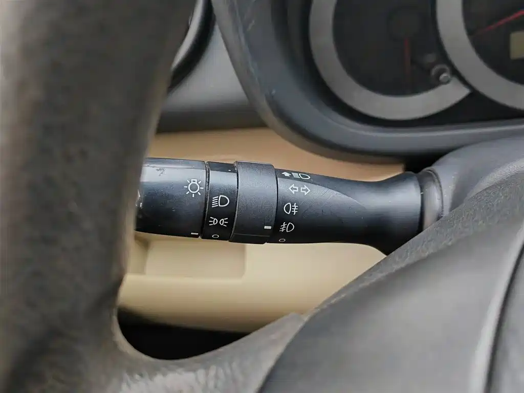 Toyota RAV4 2012 — фото 21