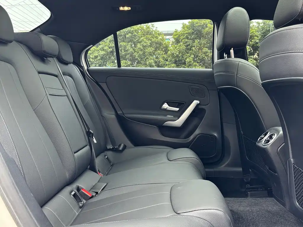 Mercedes-Benz A-Class 2020 — фото 16