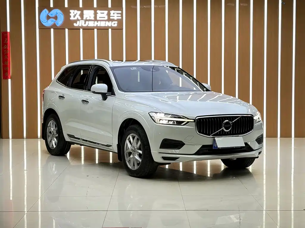 Volvo XC60 2018 — фото 2