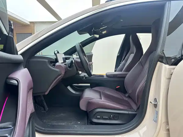 NIO ET5T 2024