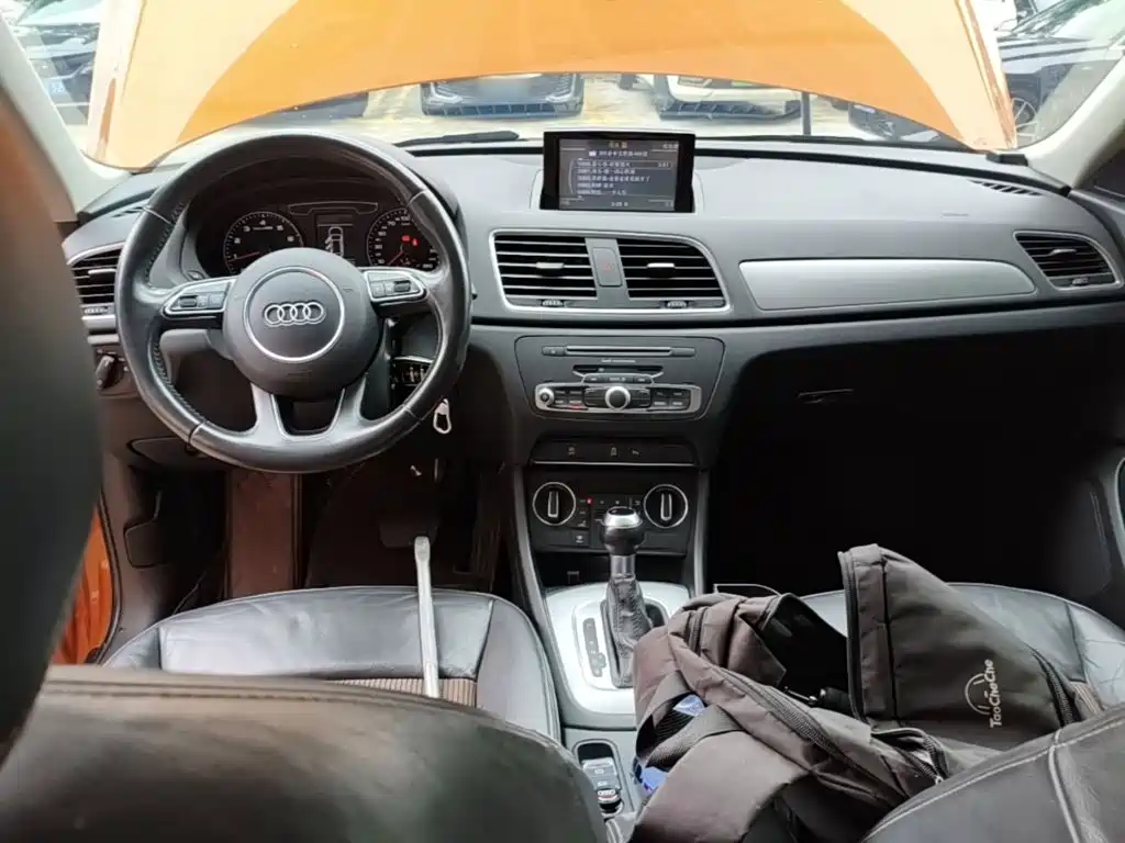 Audi Q3 2016 — фото 10
