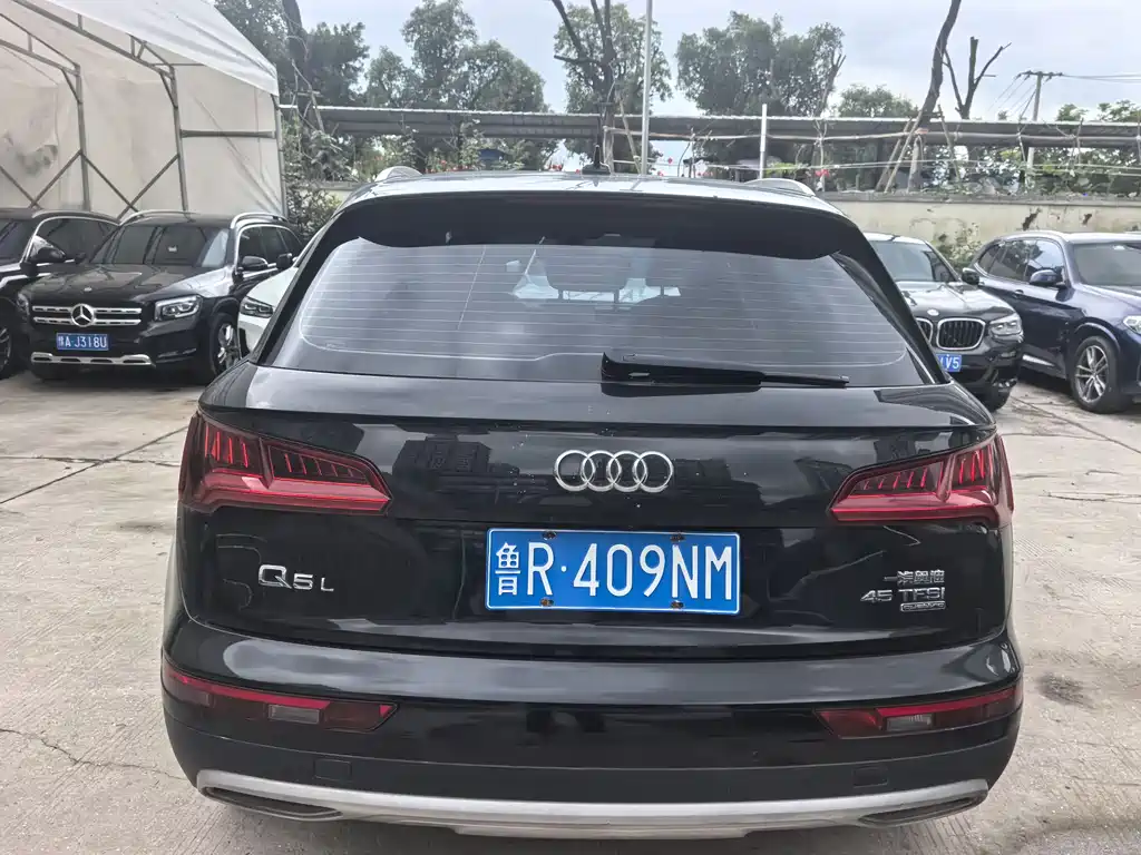 Audi Q5L 2018 — фото 7
