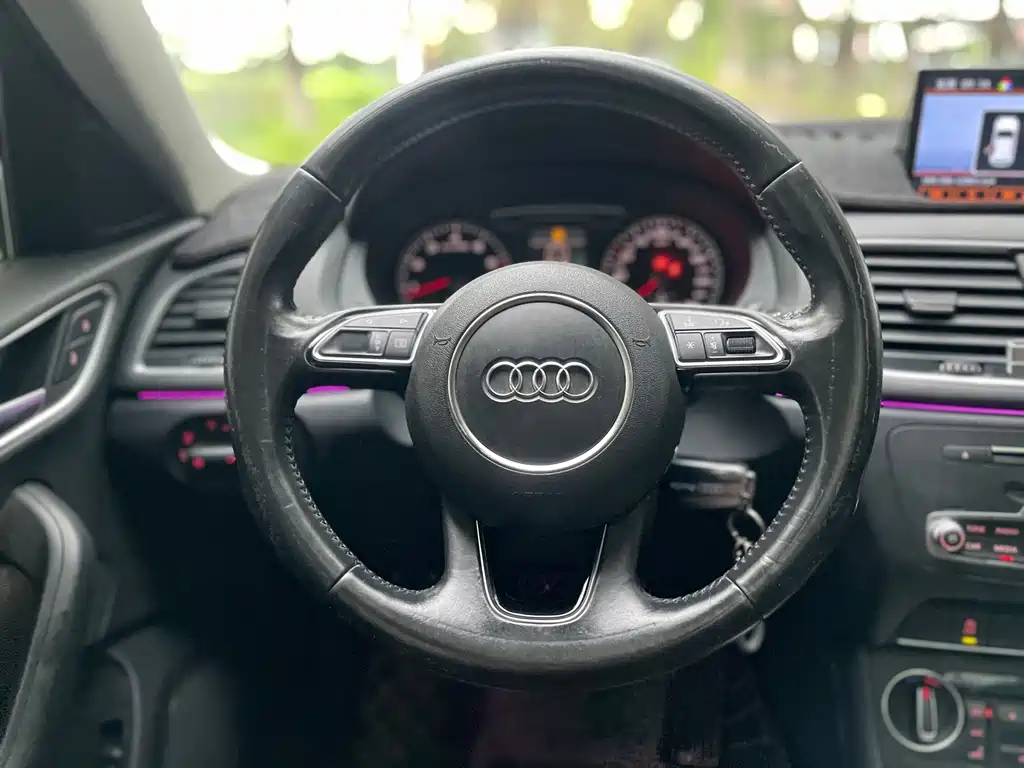 Audi Q3 2017 — фото 16