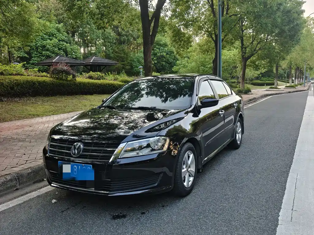Volkswagen Lavida 2015