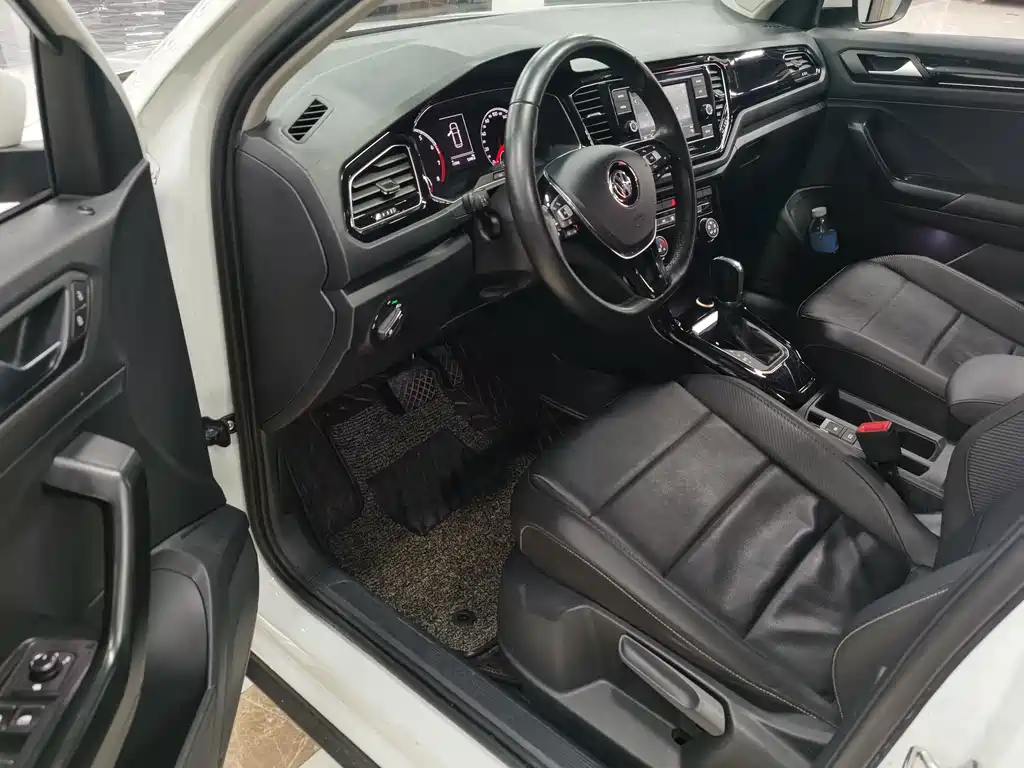 Volkswagen T-Roc 2019