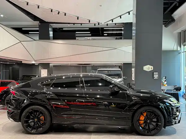 Lamborghini Urus 2022