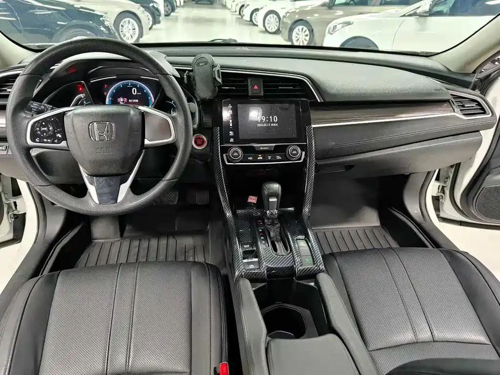 Honda Civic 2021 — фото 7