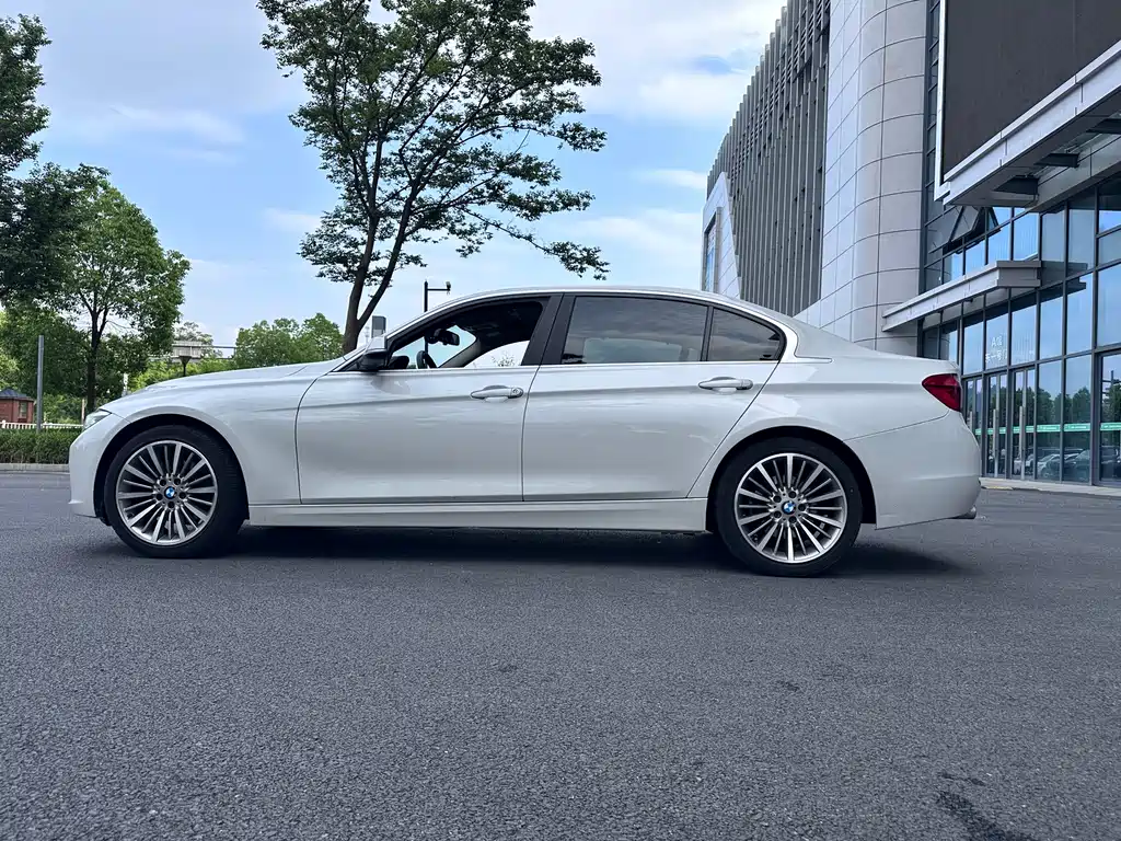 BMW 3 Series 2019 — фото 4