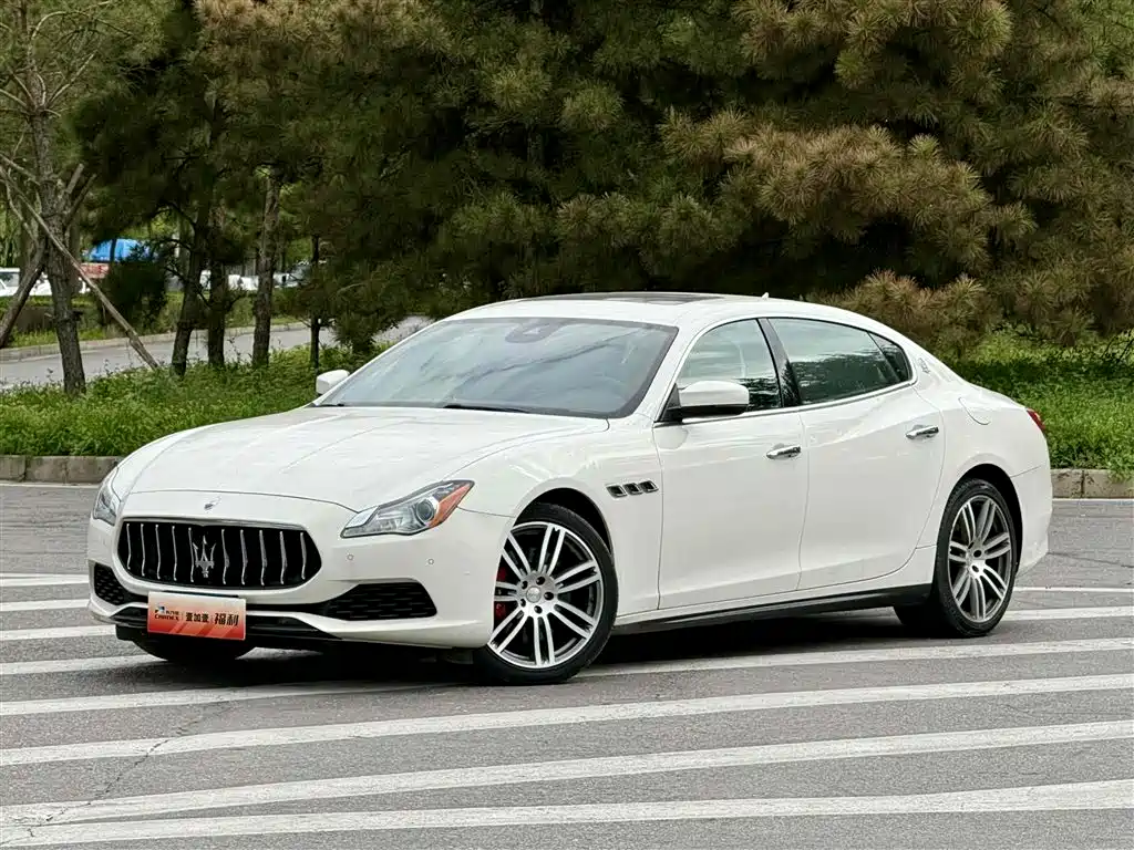 Maserati Quattroporte 2017 — фото 19