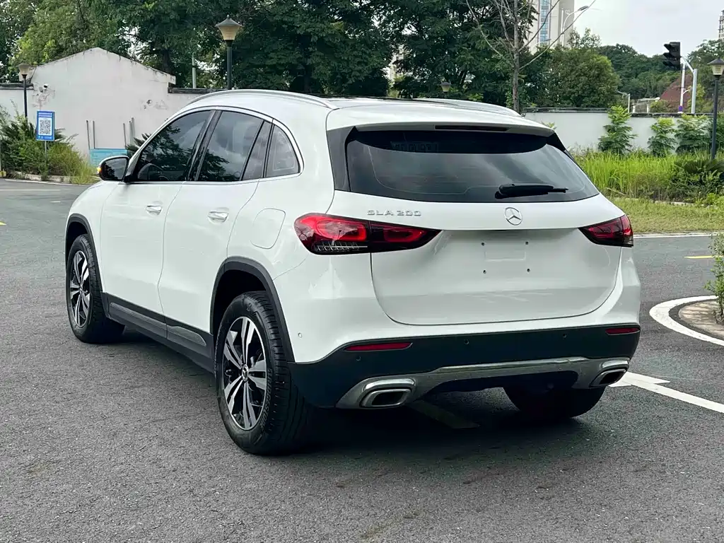 Mercedes-Benz GLA 2021