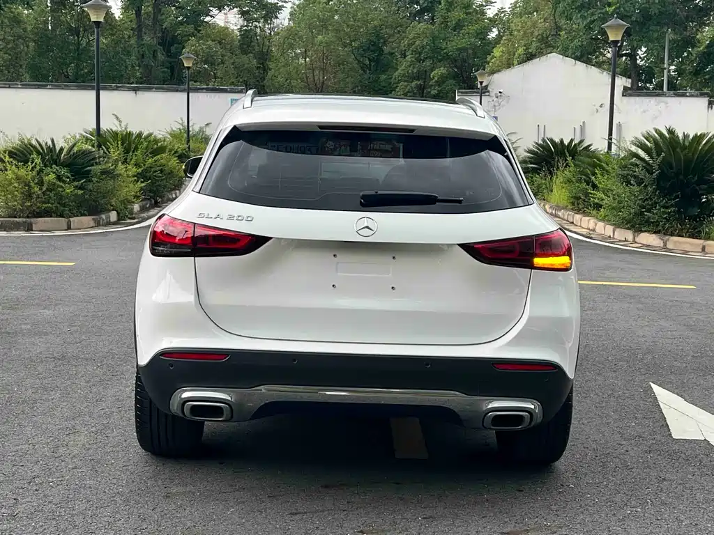 Mercedes-Benz GLA 2021