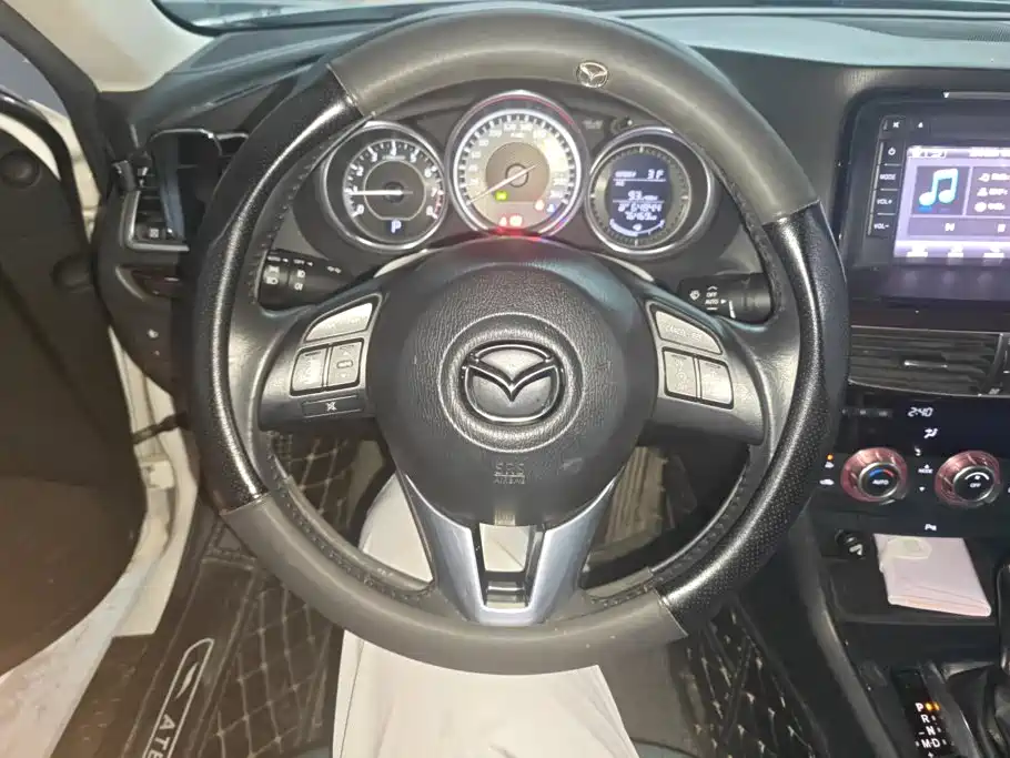 Mazda Atenza 2015 — фото 15