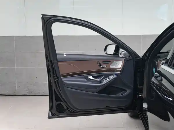 Mercedes-Benz S-Class 2019