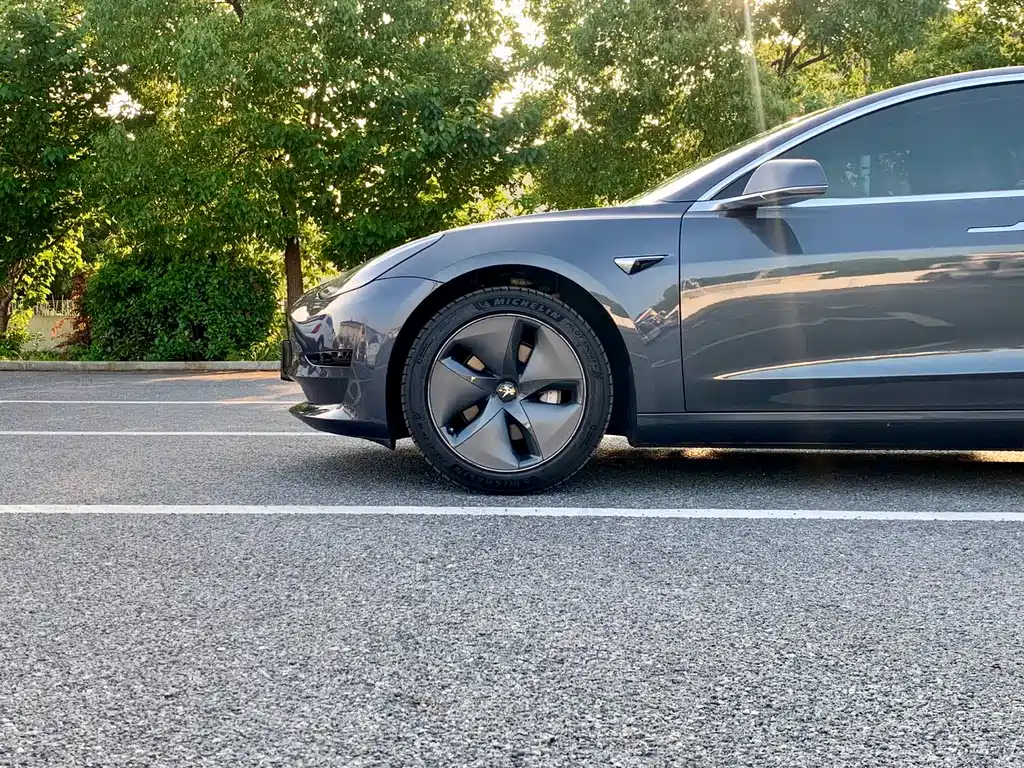 Tesla Model 3 2020 — фото 9
